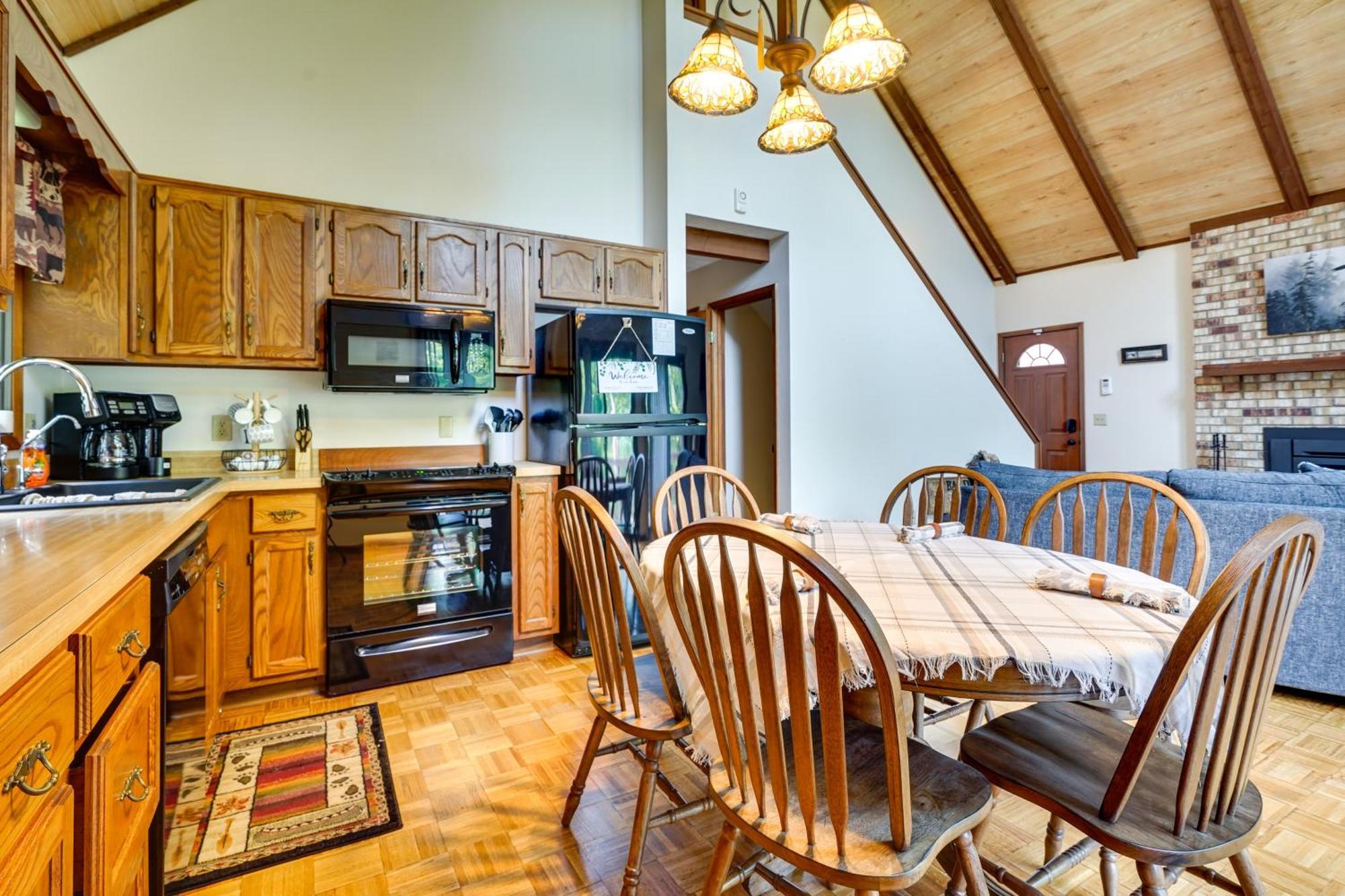 Howard Cabin Rental About 3 Mi To Apple Valley Lake! Mount Vernon エクステリア 写真