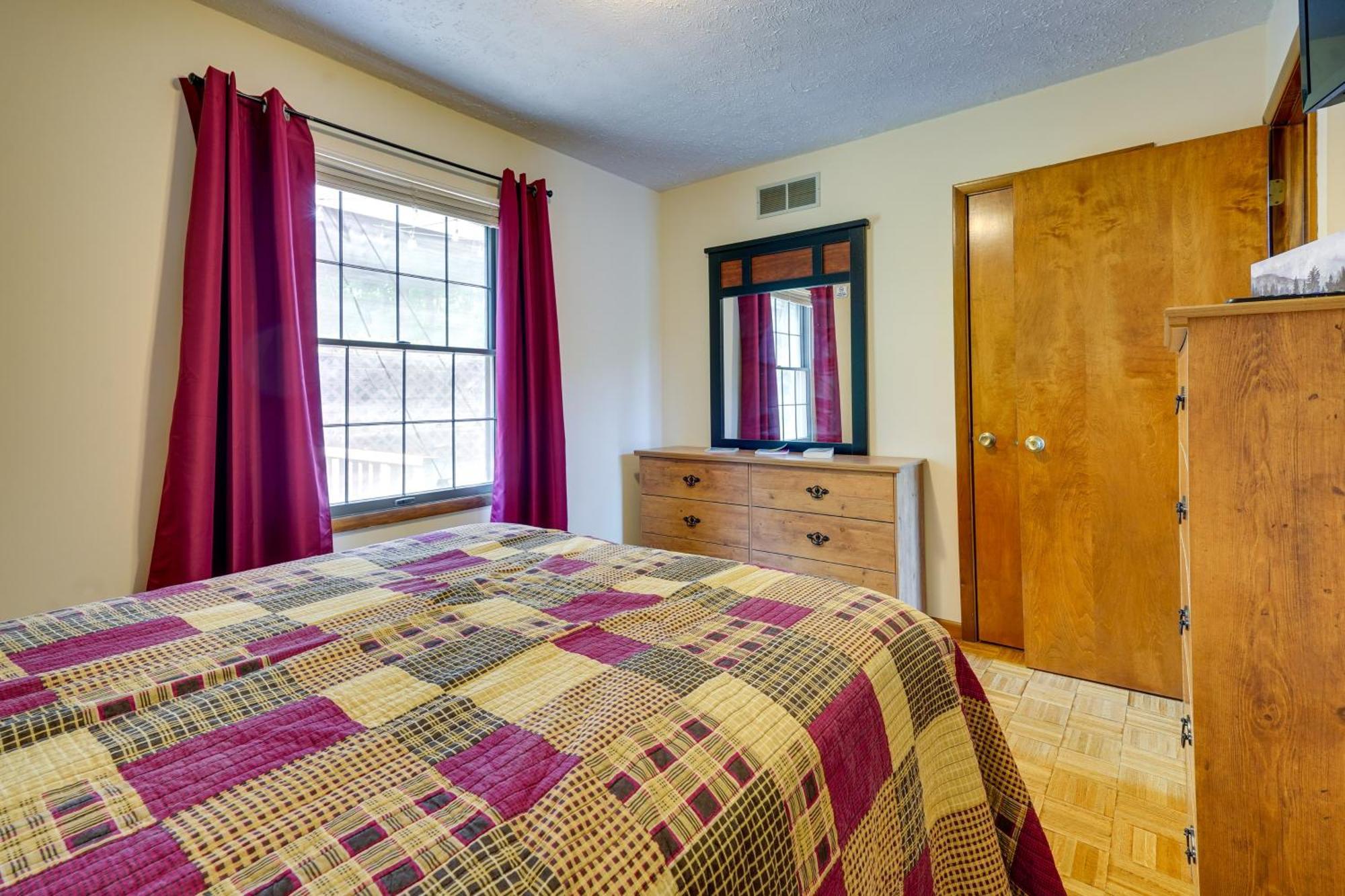 Howard Cabin Rental About 3 Mi To Apple Valley Lake! Mount Vernon エクステリア 写真