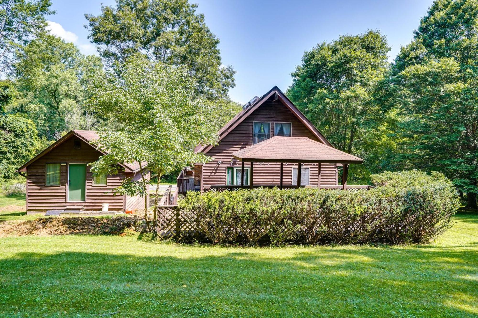 Howard Cabin Rental About 3 Mi To Apple Valley Lake! Mount Vernon エクステリア 写真